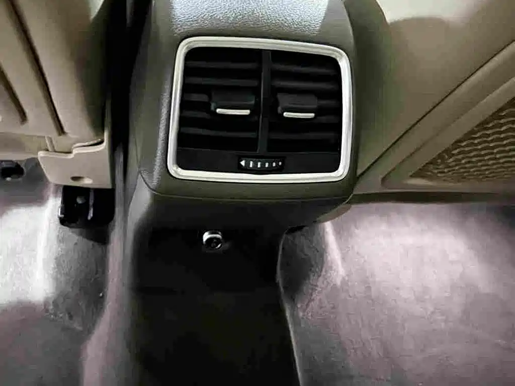 Audi Q3 2013 — фото 15