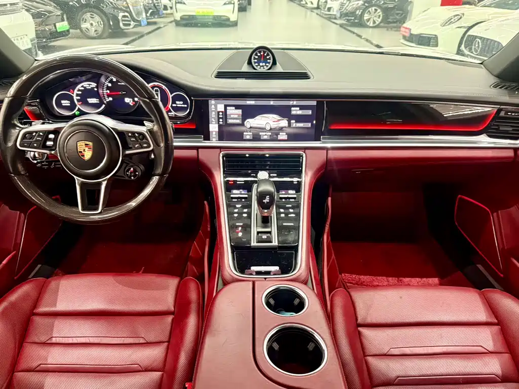 Porsche Panamera 2019 — фото 6