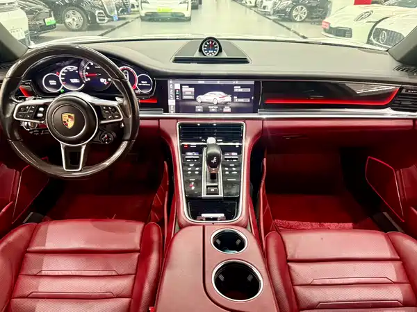 Porsche Panamera 2019