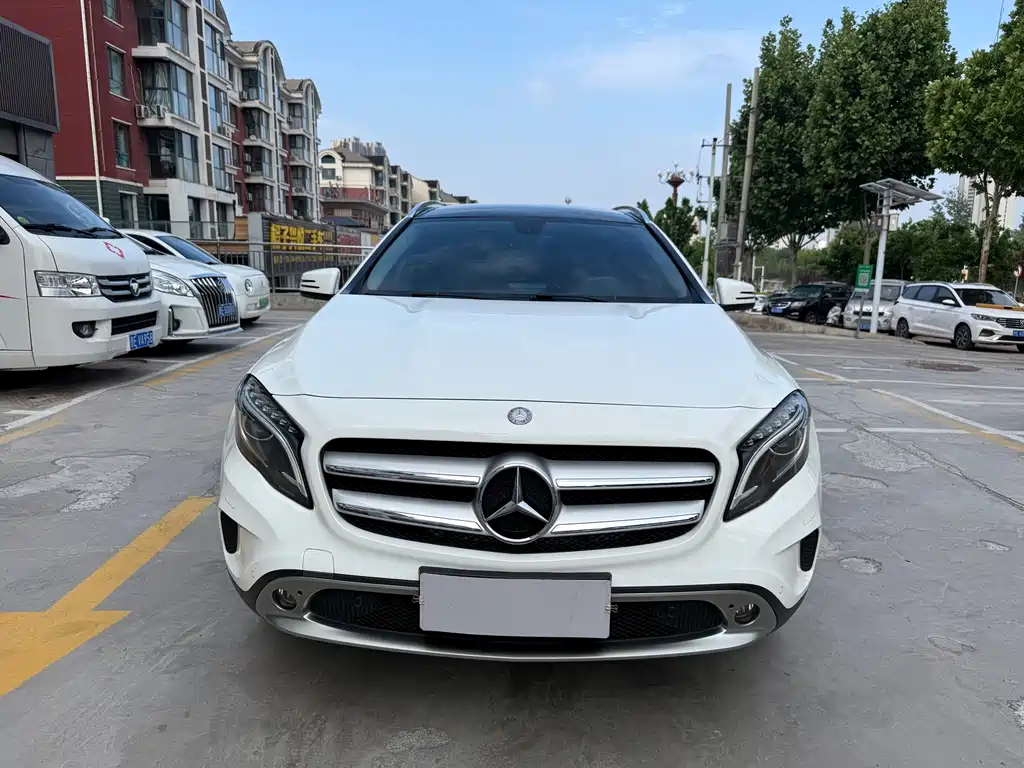 Mercedes-Benz GLA 2015 — фото 2