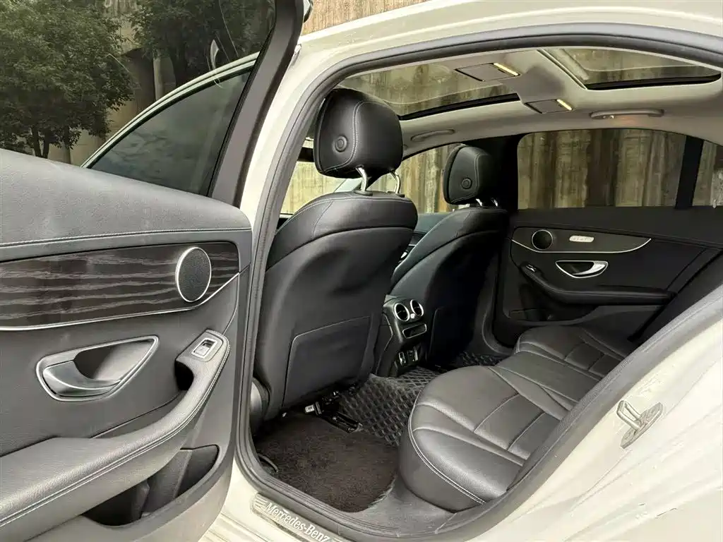 Mercedes-Benz C-Class 2022 — фото 11