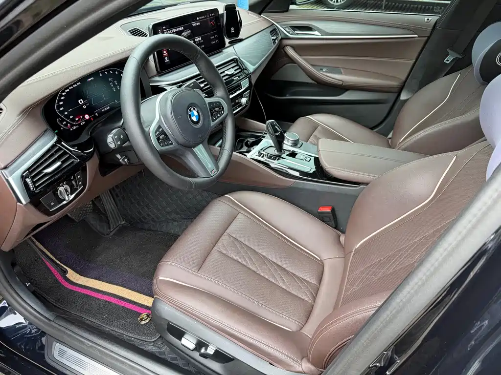 BMW 5 Series 2022