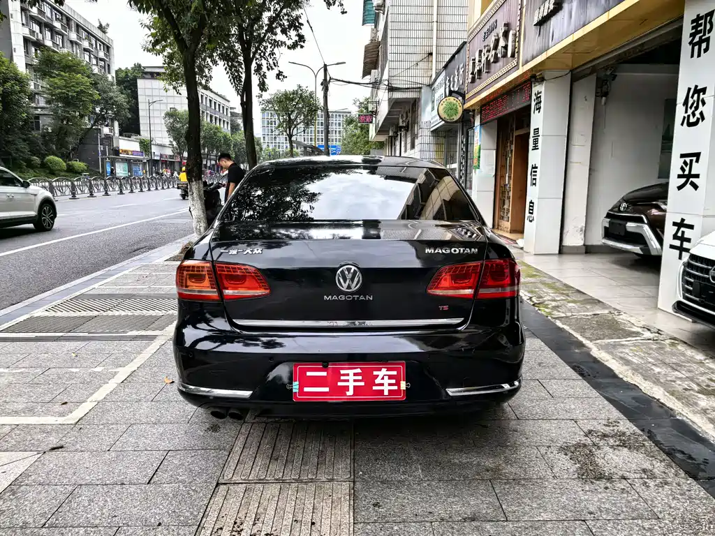 Volkswagen Magotan 2011