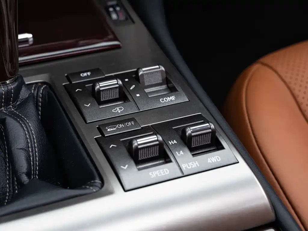 Lexus GX 2017 — фото 18