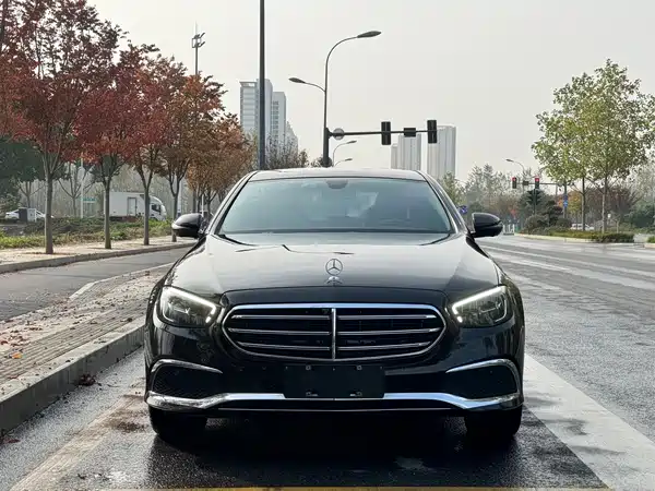 Mercedes-Benz E-Class 2022