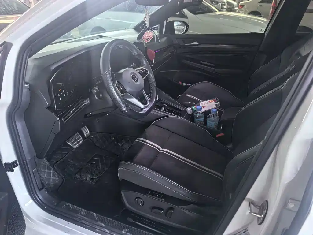 Volkswagen Golf 2023