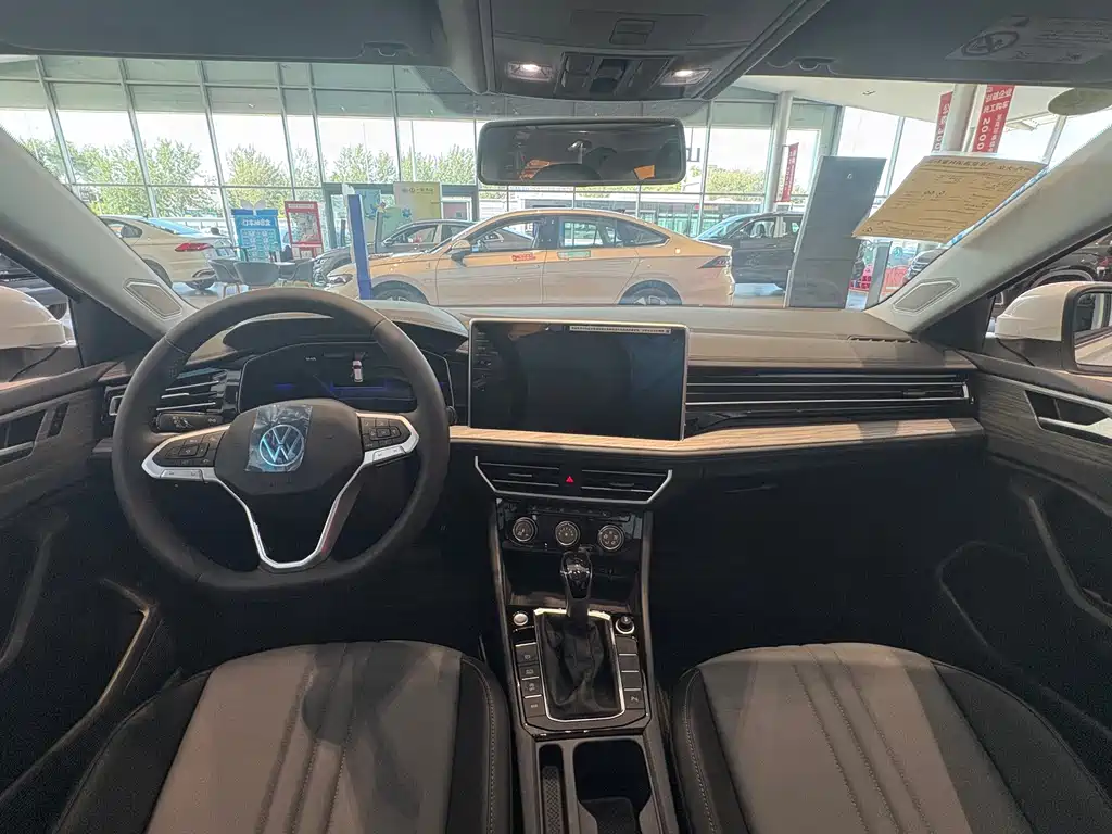 Volkswagen Sagitar 2026
