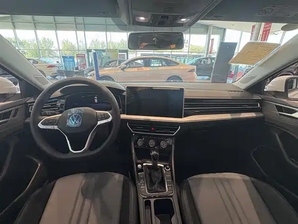 Volkswagen Sagitar 2026