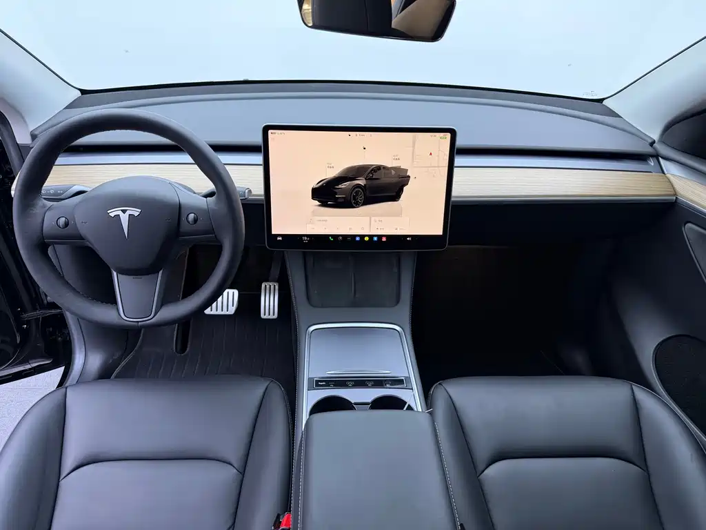 Tesla Model Y 2022 — фото 8