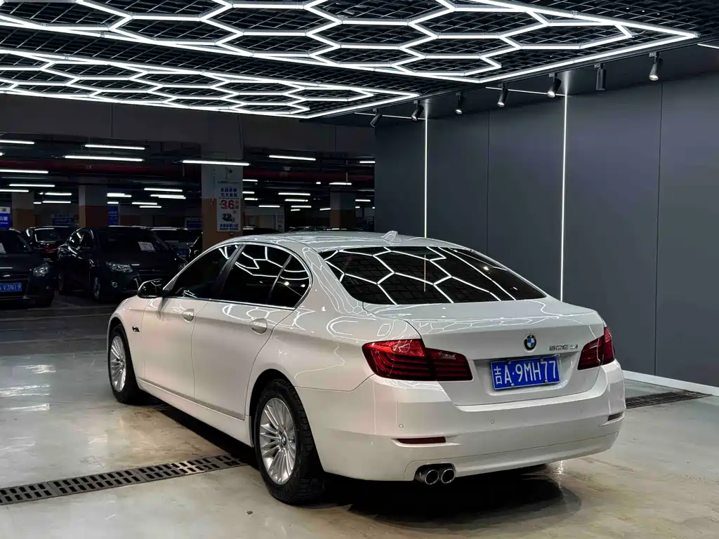 BMW 5 Series 2015 — фото 7