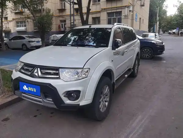 Mitsubishi Pajero Jinchang 2016