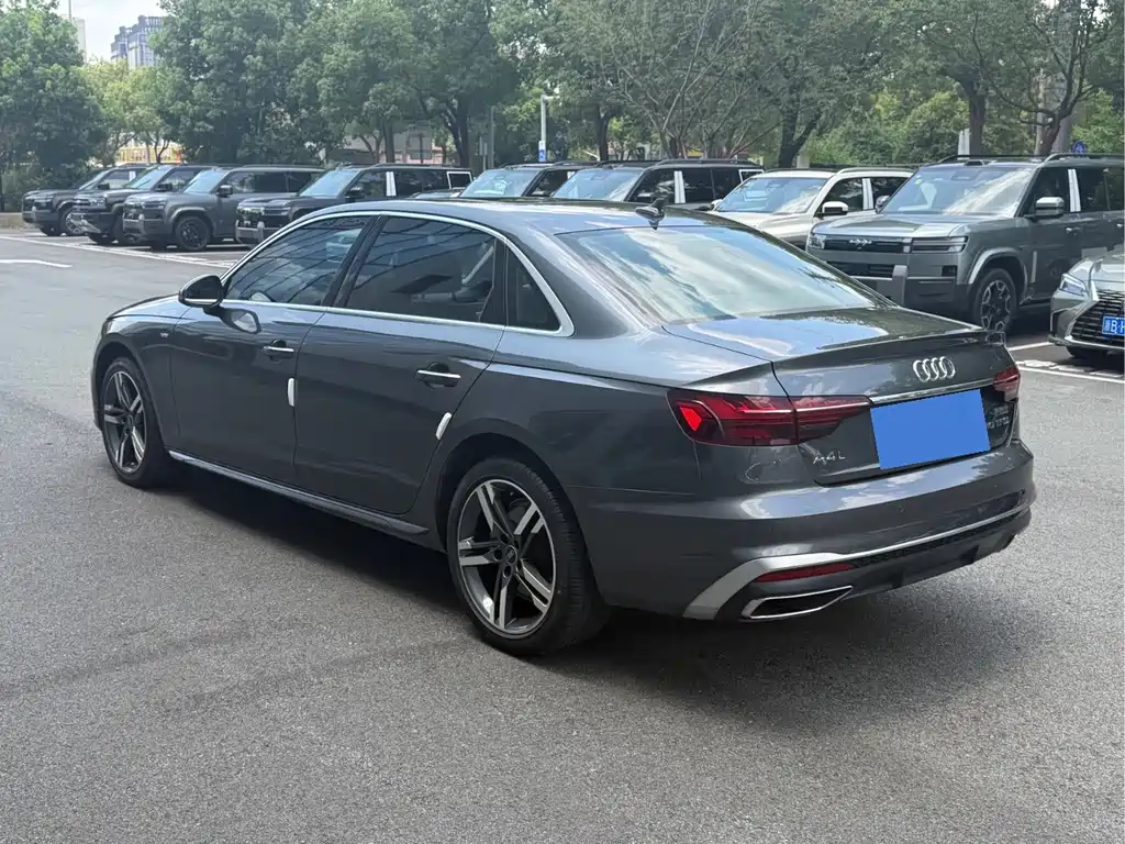 Audi A4L 2023