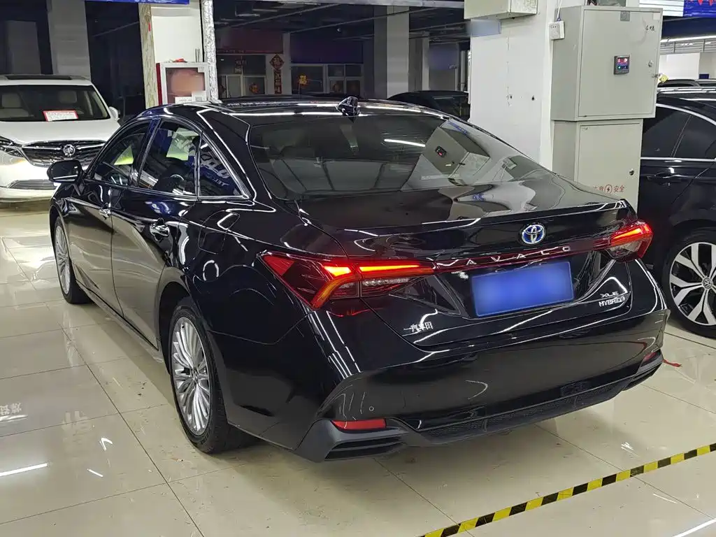 Toyota Avalon 2021