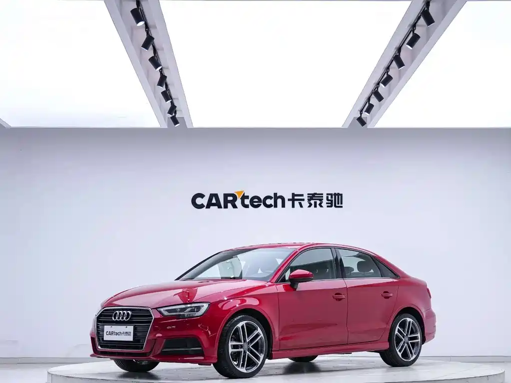 Audi A3 2018 — фото 1