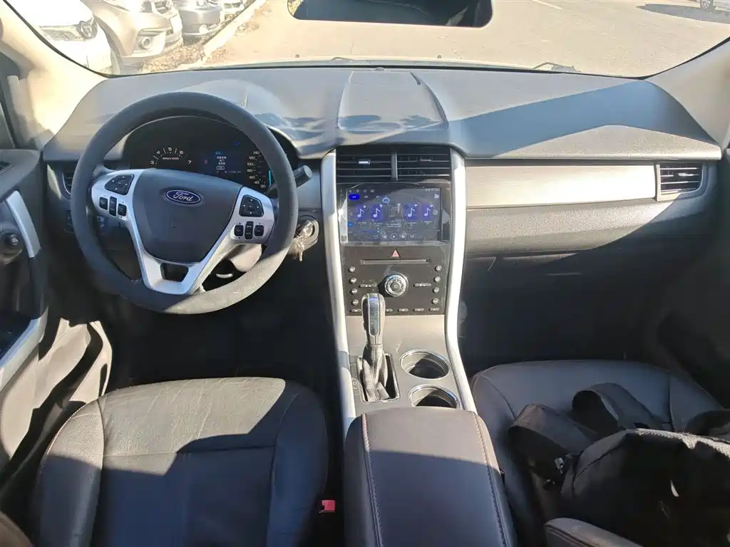 Ford Edge 2015 — фото 10