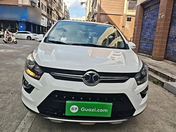 BAIC Shenbao X25 2016