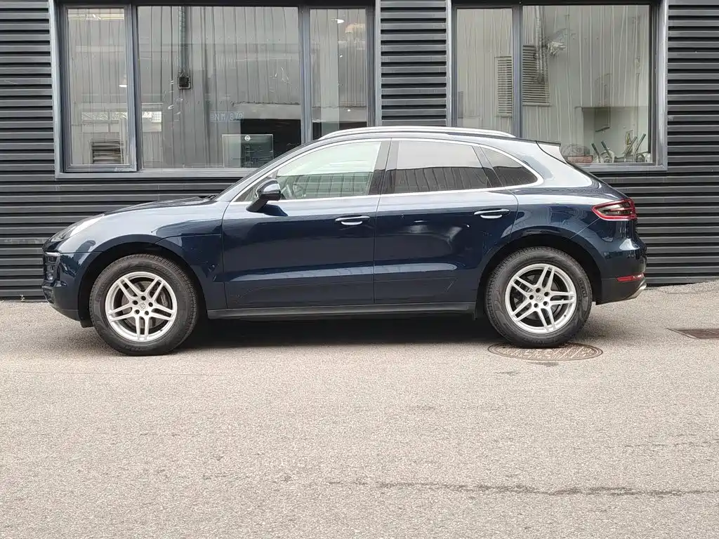 Porsche Macan 2018 — фото 9
