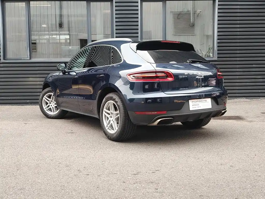 Porsche Macan 2018 — фото 12