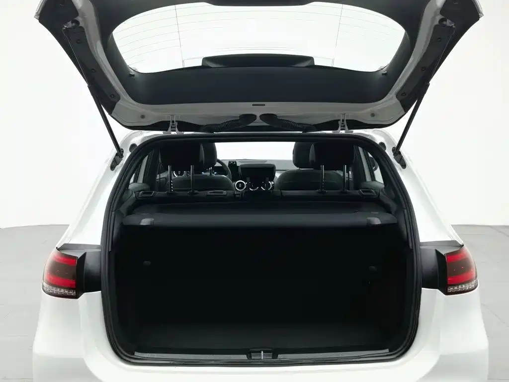 Mercedes-Benz B-Class 2020 — фото 16
