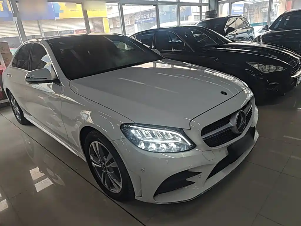 Mercedes-Benz C-Class 2021