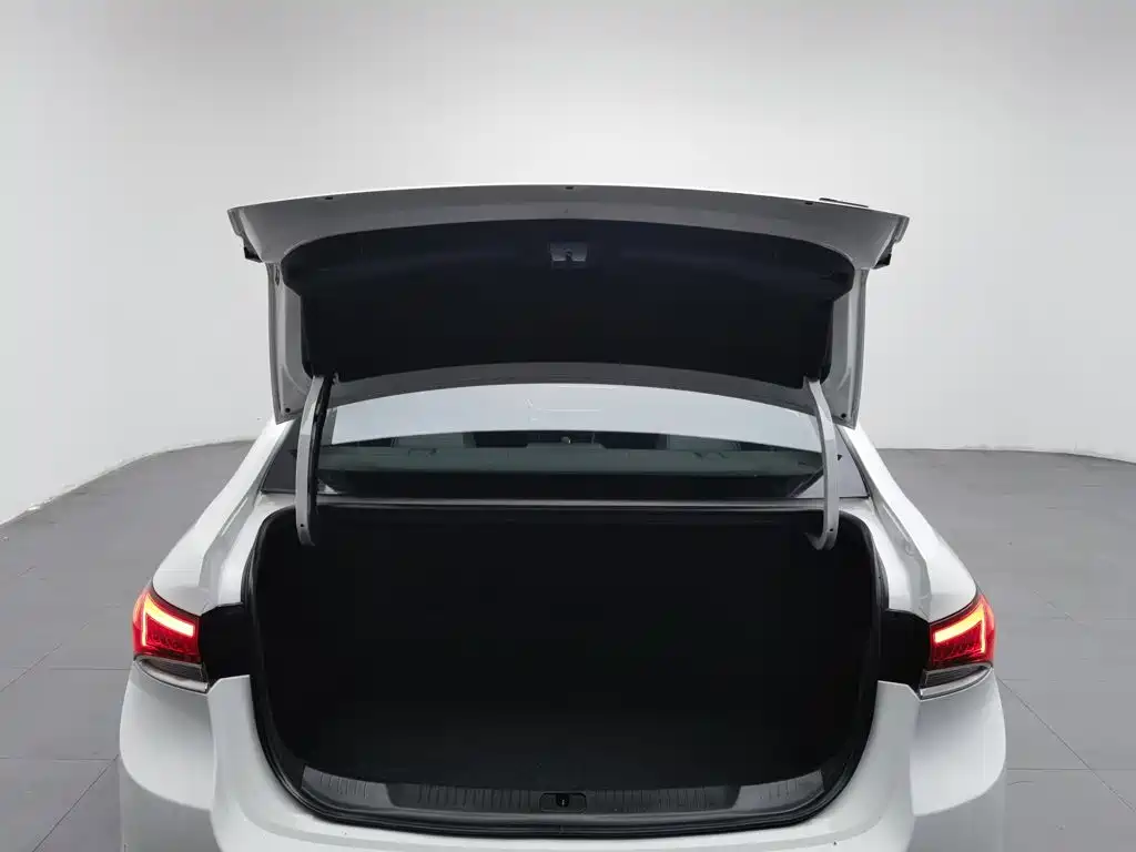 Buick Excelle GT 2021 — фото 16