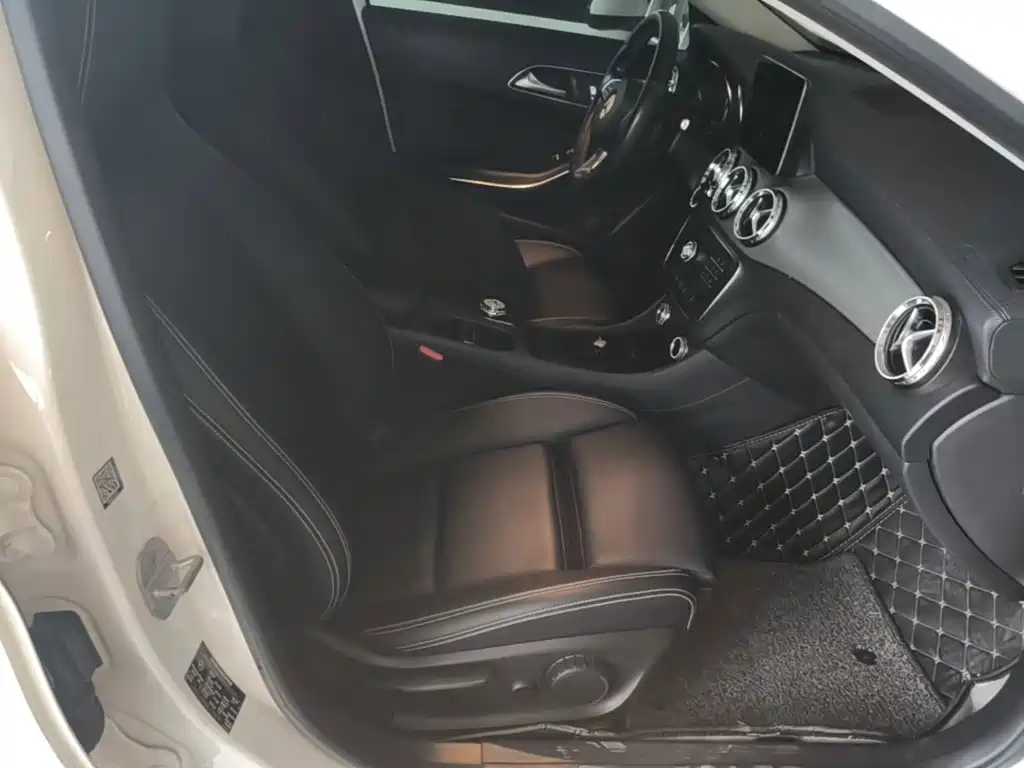 Mercedes-Benz GLA 2017 — фото 25