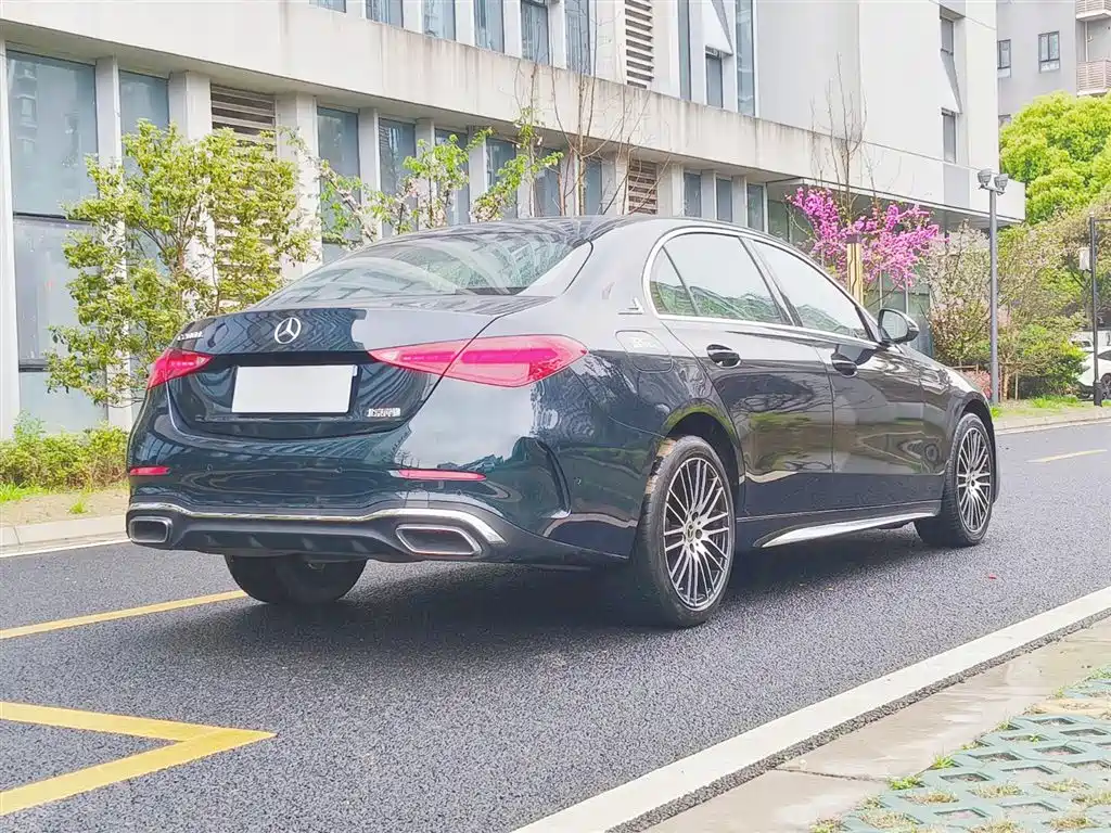 Mercedes-Benz C-Class 2024
