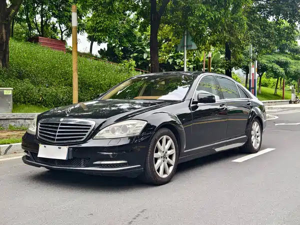 Mercedes-Benz S-Class 2009
