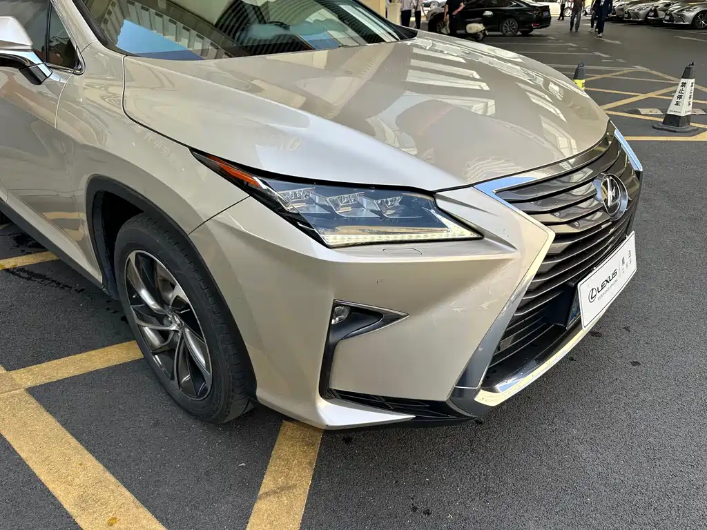 Lexus RX 2018 — фото 3