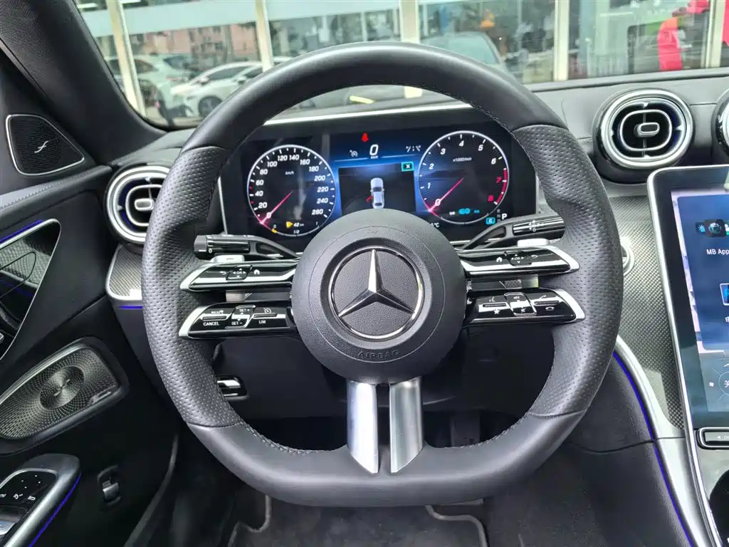 Mercedes-Benz C-Class 2022