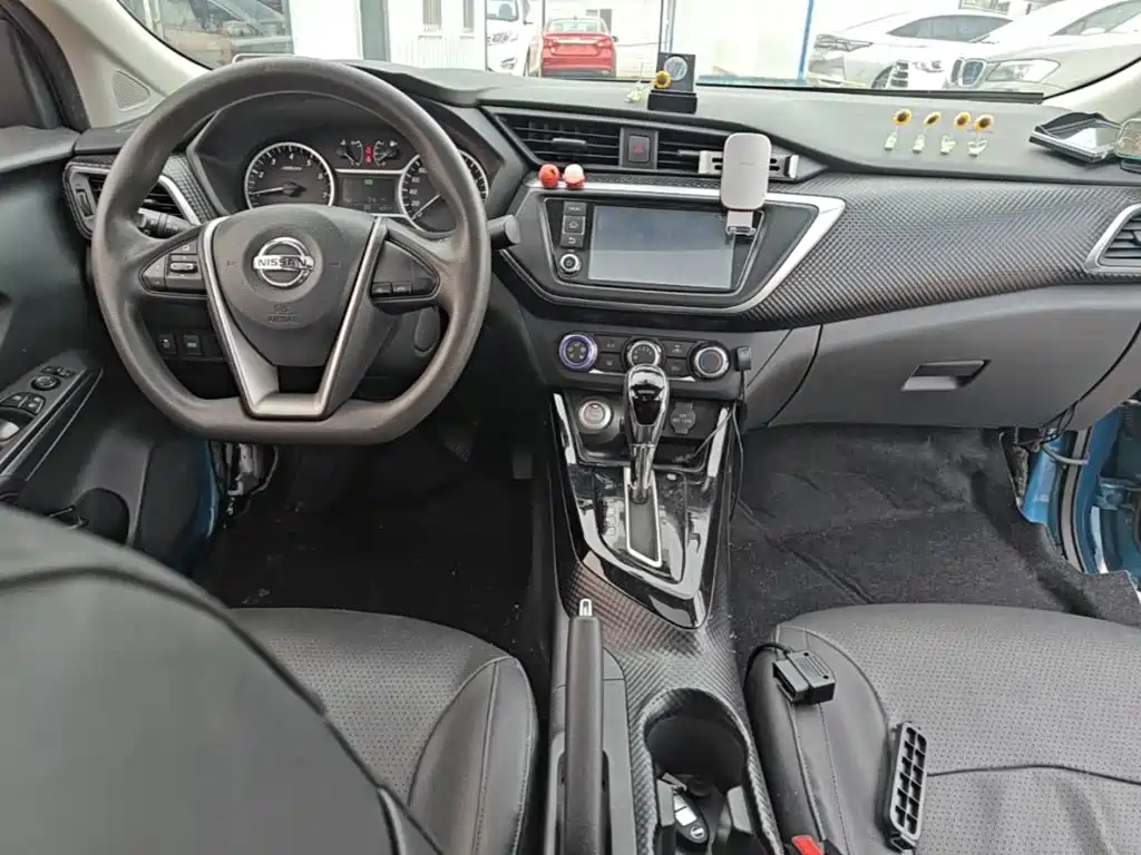 Nissan Bluebird 2017 — фото 10