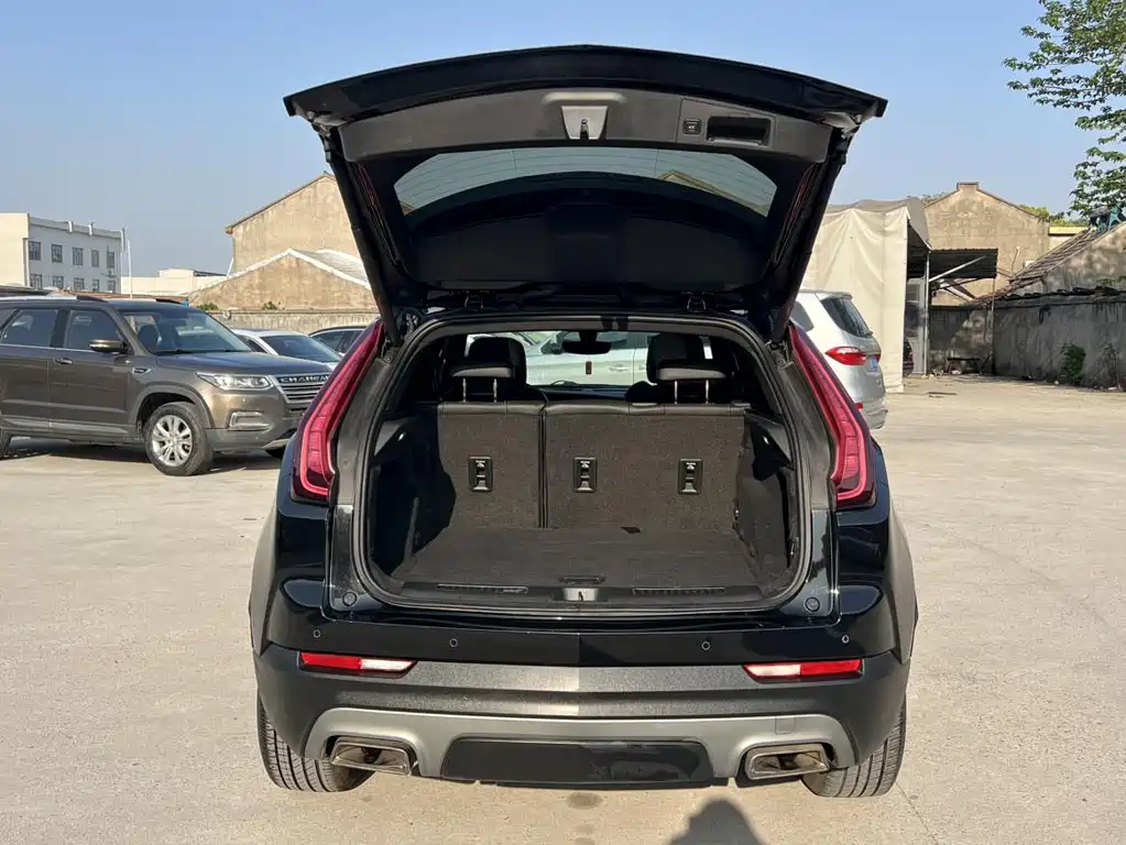 Cadillac XT4 2020 — фото 12