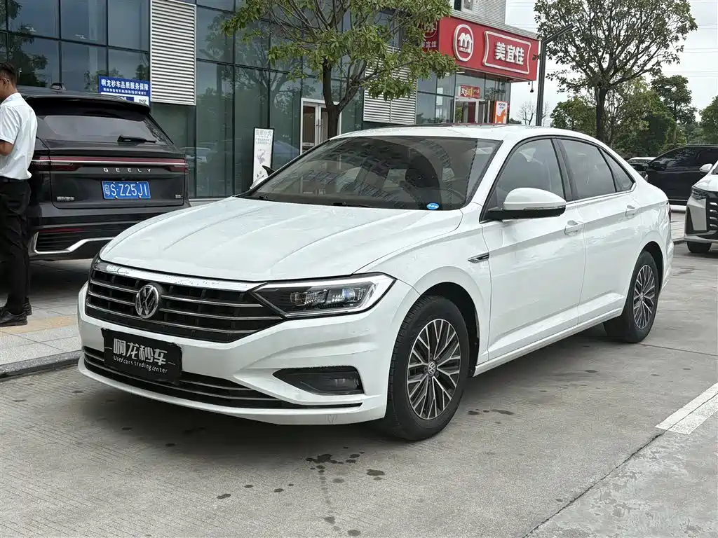 Volkswagen Sagitar 2020