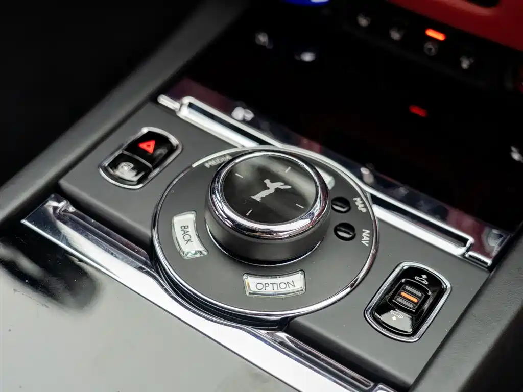 Rolls-Royce Ghost 2019 — фото 19