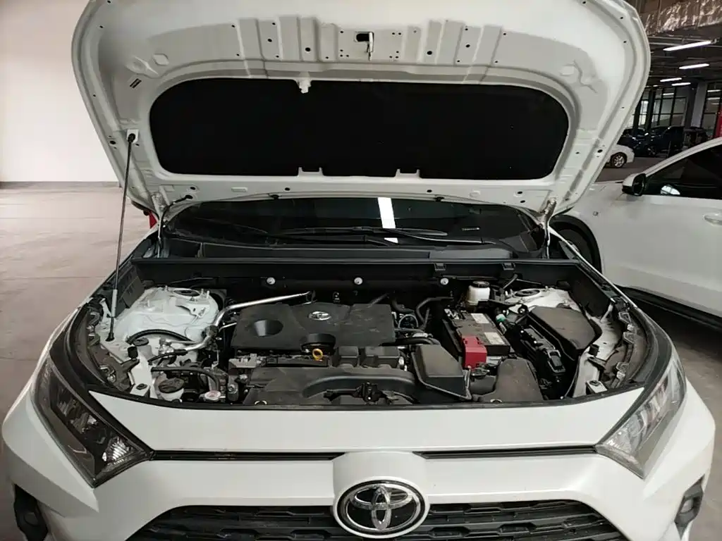 Toyota RAV4 2025 — фото 20