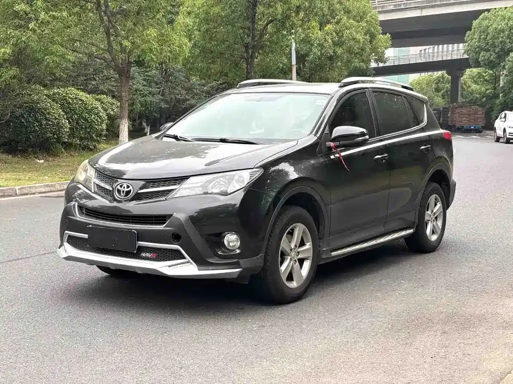 Toyota RAV4 2014