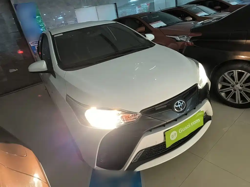 Toyota Yaris L 2020