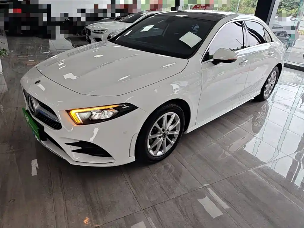 Mercedes-Benz A-Class 2023 — фото 2