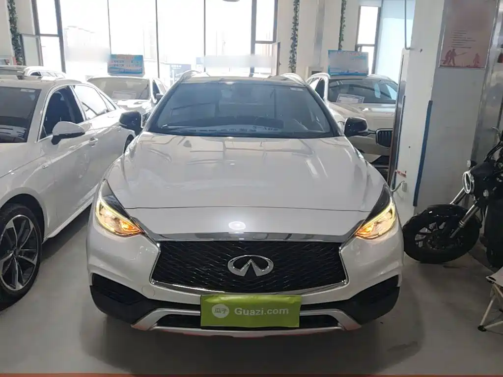 Infiniti QX30 2019