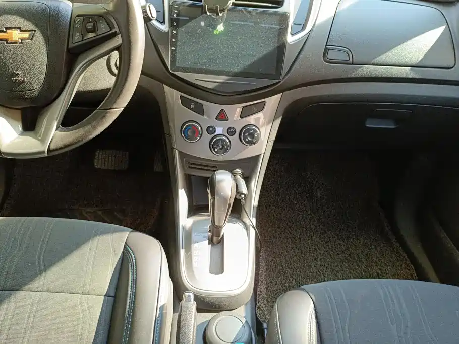 Chevrolet Trax 2014 — фото 16