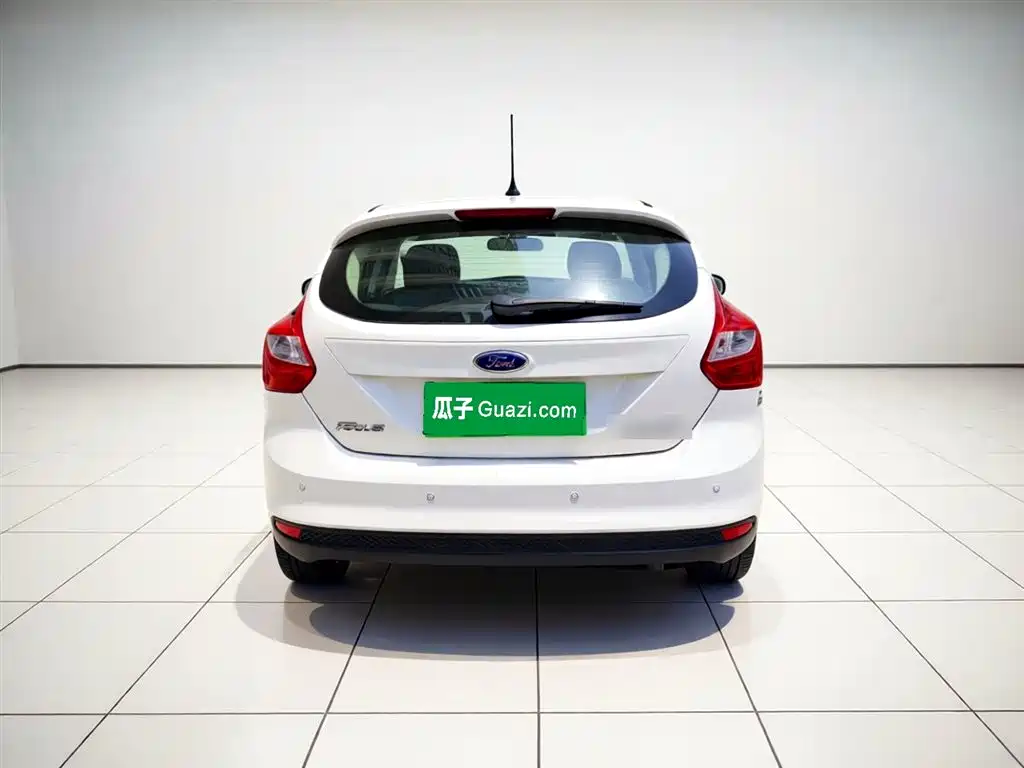 Ford Focus 2015 — фото 3