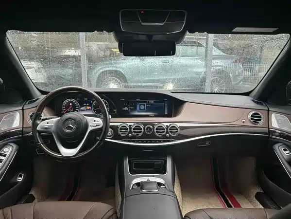 Mercedes-Benz S-Class 2020