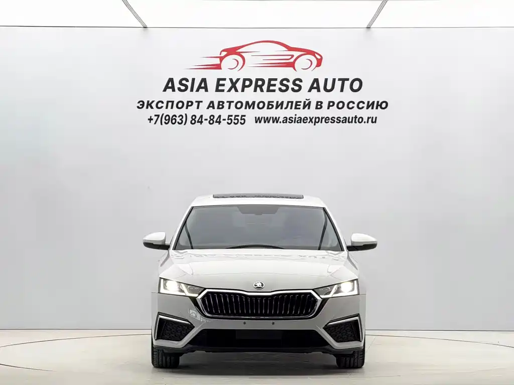 Skoda Octavia 2023 — фото 2