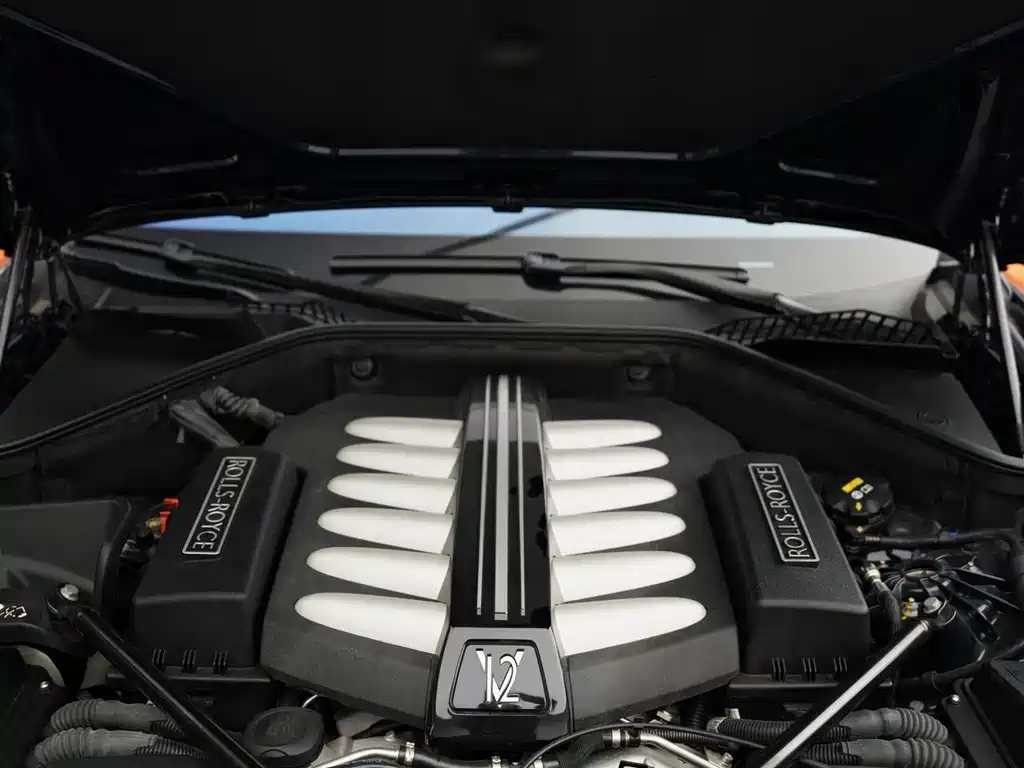 Rolls-Royce Dawn 2017 — фото 14