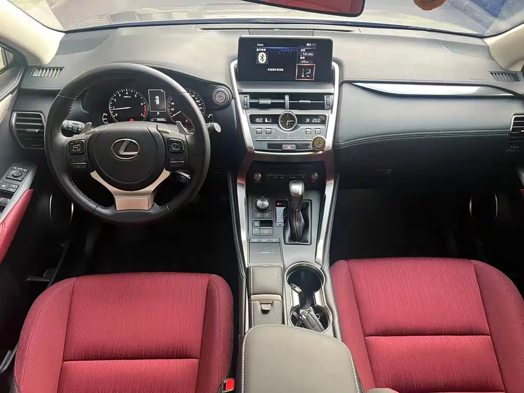 Lexus NX 2021