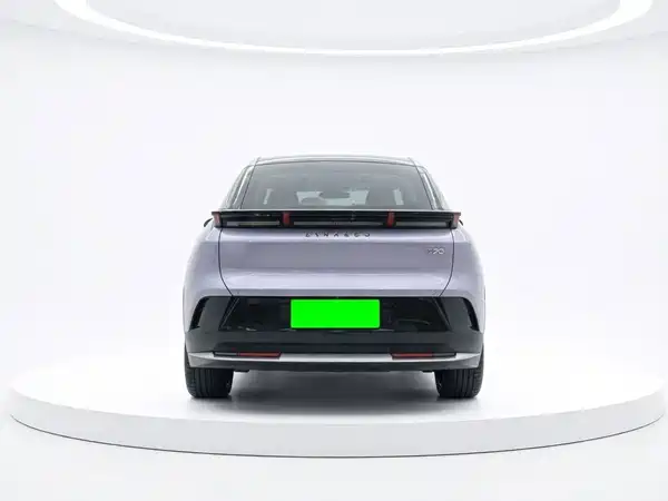 Lynk & Co Z20 2025