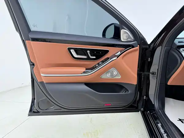 Mercedes-Benz S-Class 2024