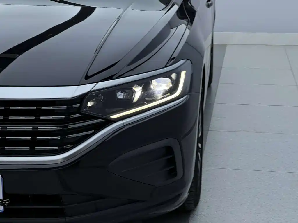 Volkswagen Passat 2025