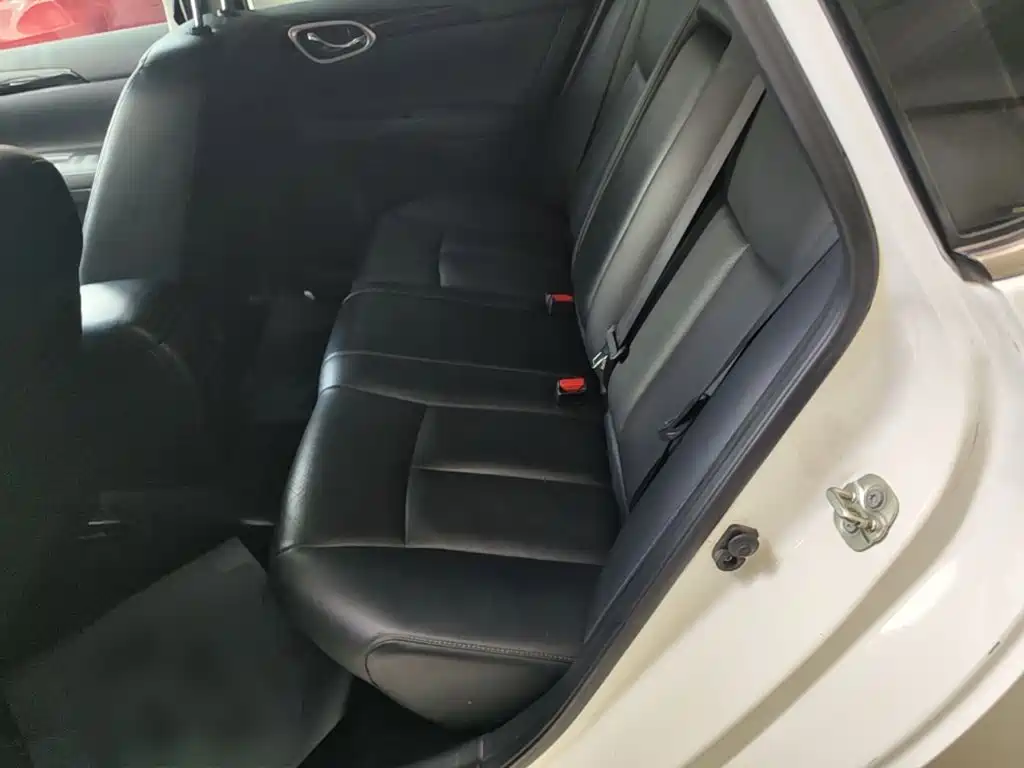 Nissan Sylphy 2019 — фото 17