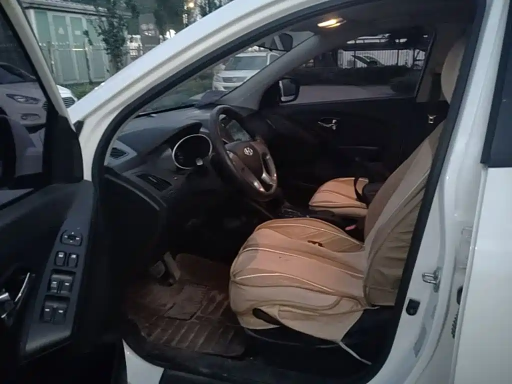 Hyundai ix35 2015 — фото 23
